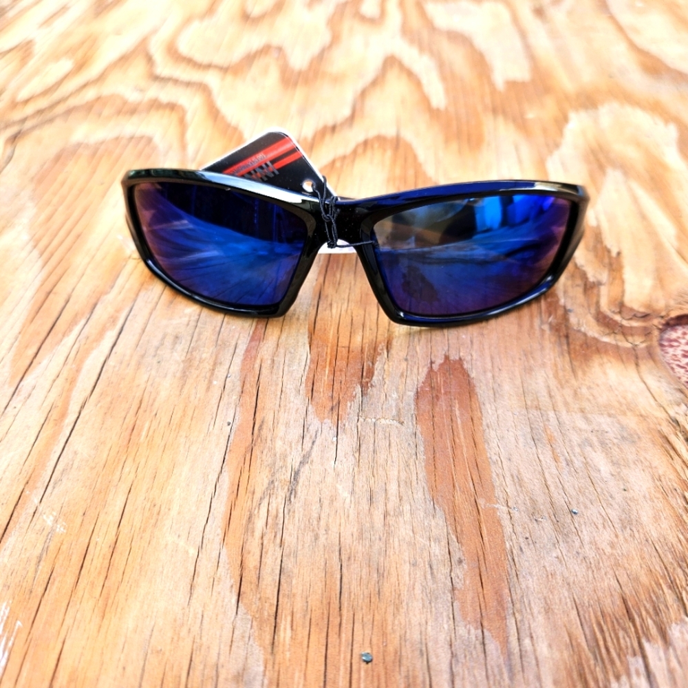 Stylish Black and Blue Sunglasses - Picture 2 of 13